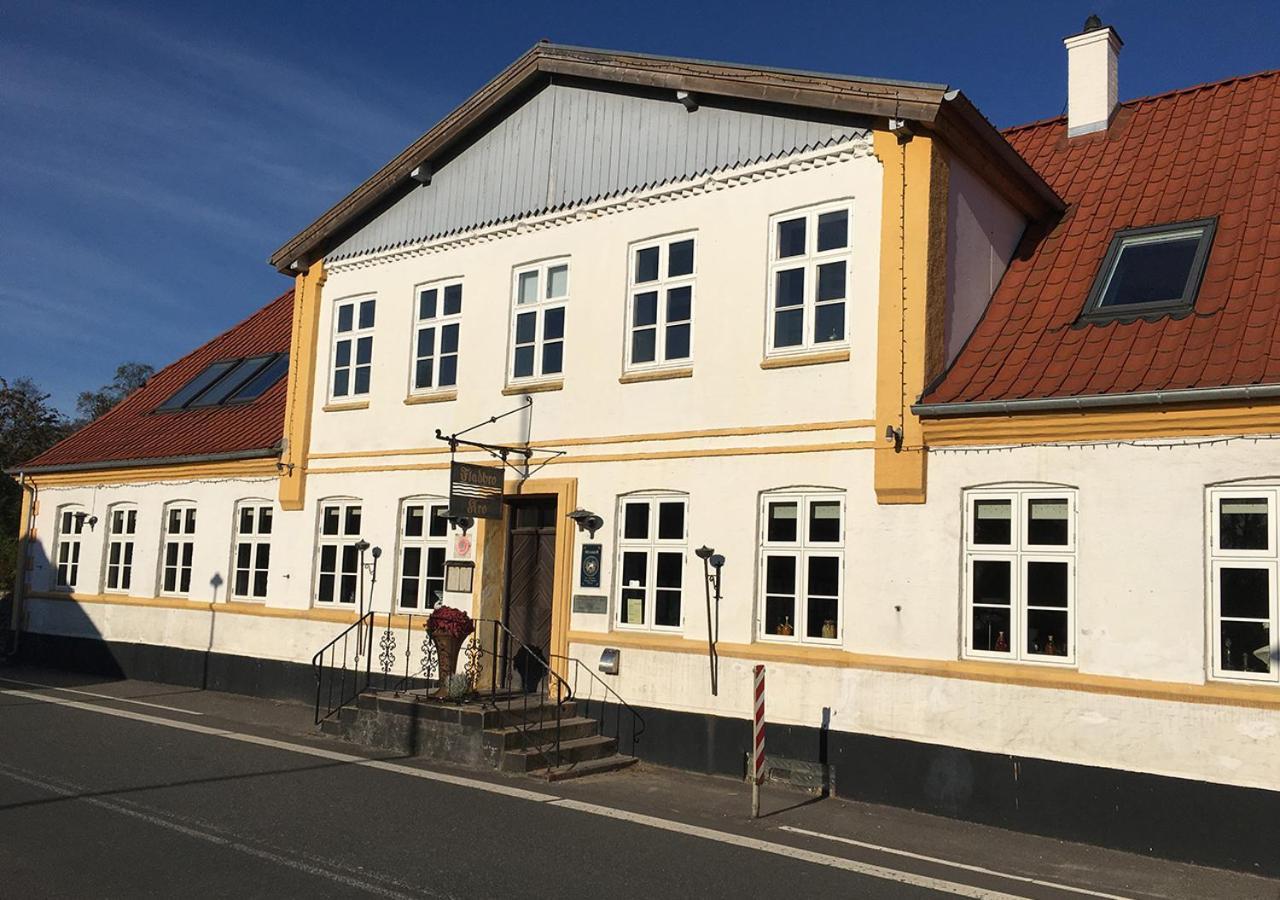Fladbro Kro Randers Buitenkant foto